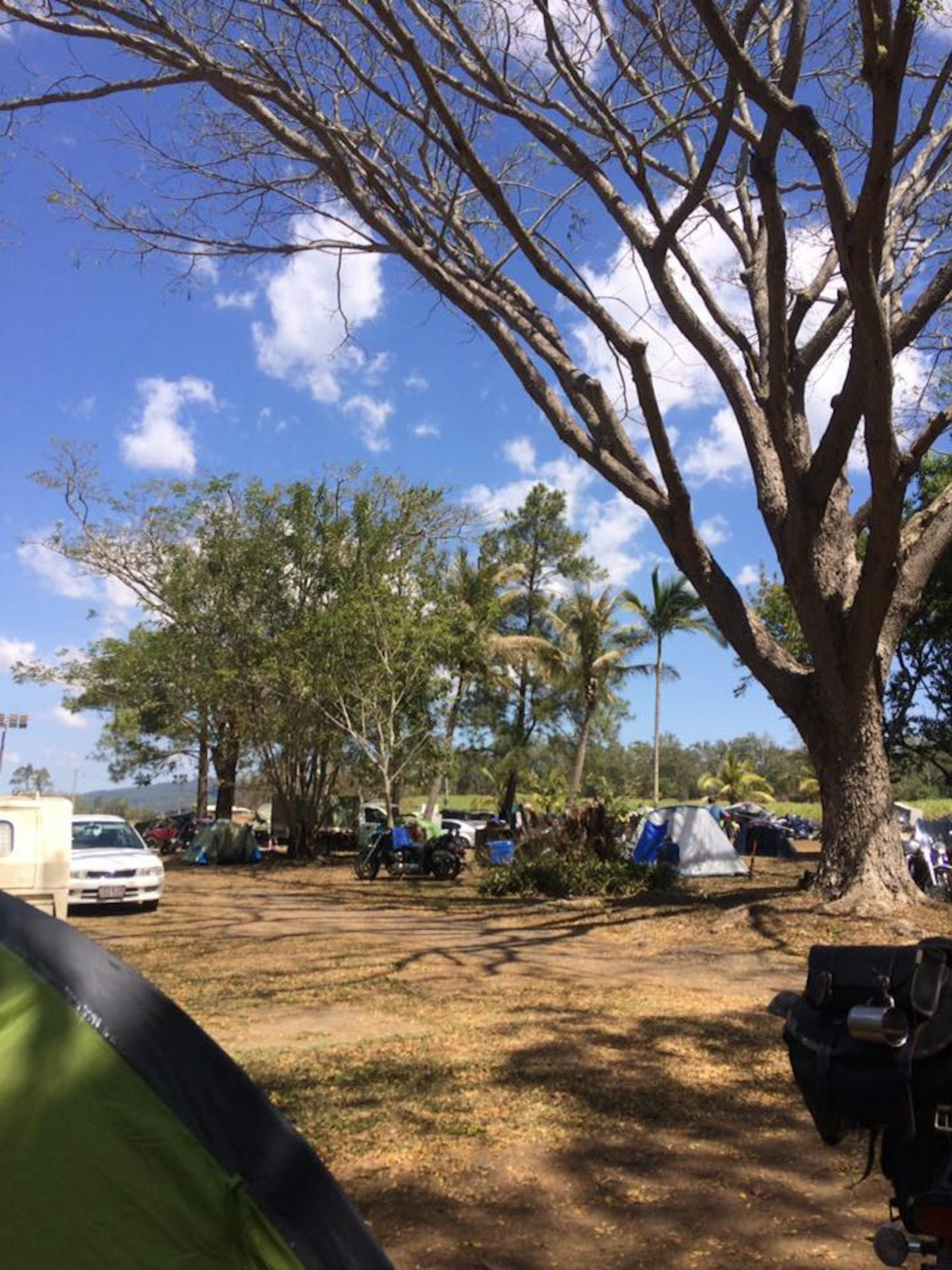 Kuttabul Hotel Caravan Park