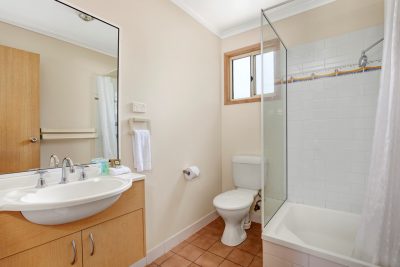 Seven Mile Beach Holiday Park - Main image