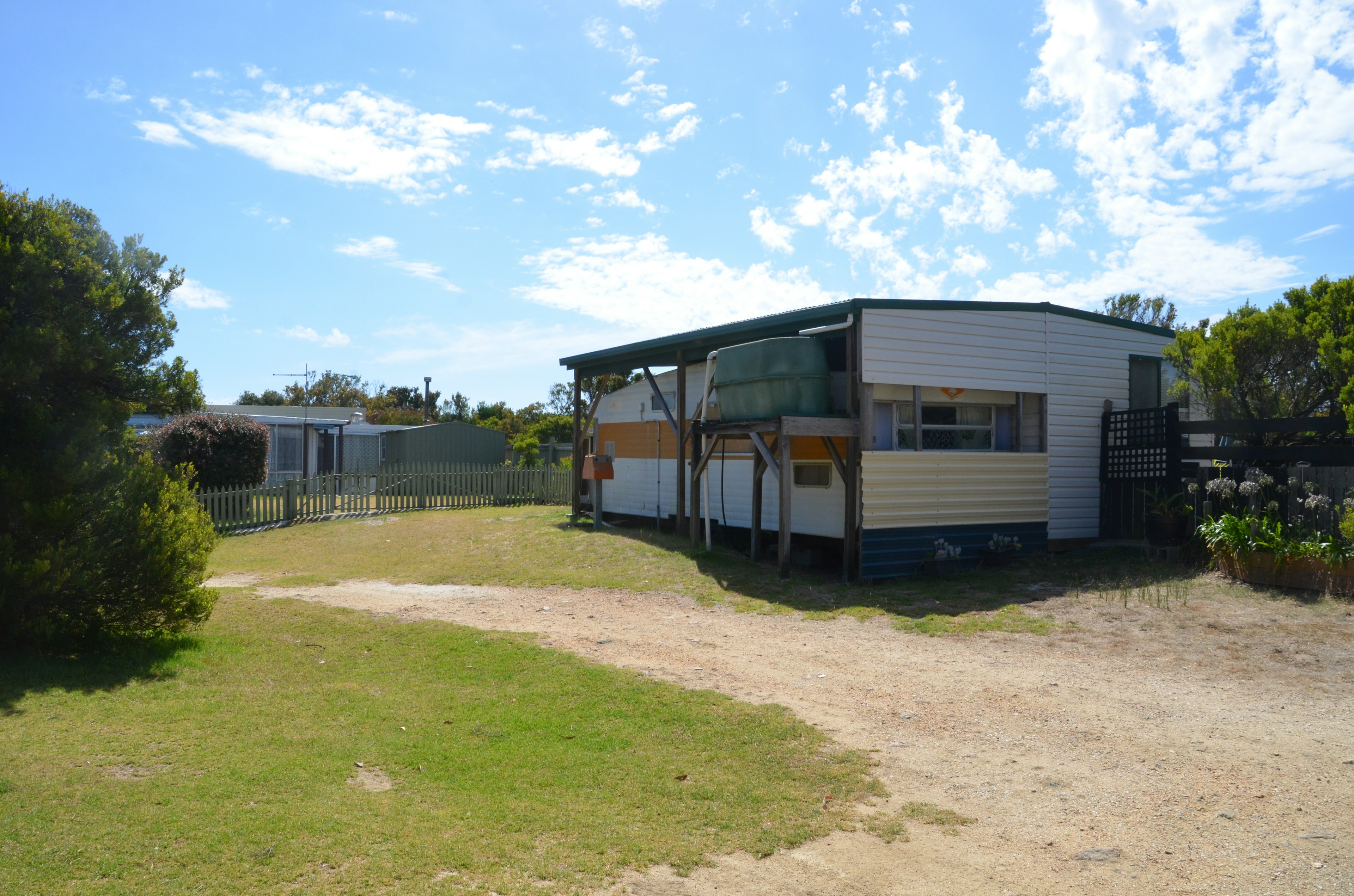 Tomahawk Caravan Park - Image 2